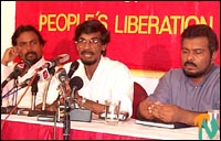 jvp_press-conference_040901.jpg