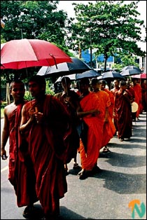 monks_protest_110502.jpg