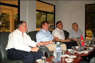 Aid Groups meet Thamilchelvan