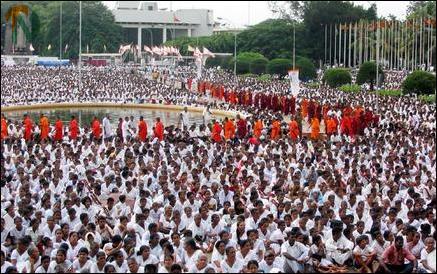 Mass meditation on International Day of Peace, September 21, 2004