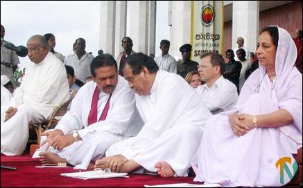 Mass meditation on International Day of Peace, September 21, 2004
