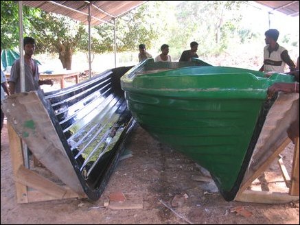 One half of the mold separates from the body of the master boat.