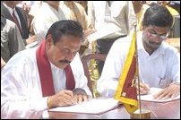 SLFP, JVP sign MoU