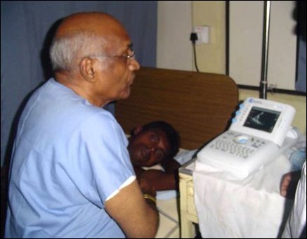 Cardiologist Dr Shan K. Sundar from California is a regular visitor to Vanni medical facilities to train and help advance treatment of heart conditions. 