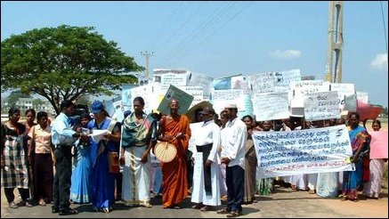 Women's peace march in Trinco