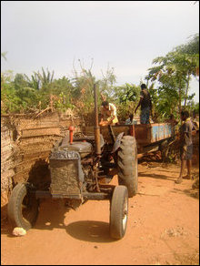 IDPs living on Jaffna railway track area 