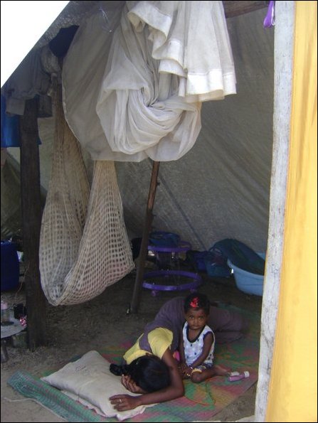 SLA soldiers try to evict resettled Tamil families