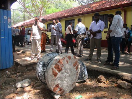 Shivalingam descreted at Trincomalee temple